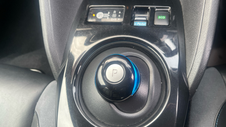 Nissan LEAF 110kW Tekna 39kWh 5dr Auto Electric Hatchback